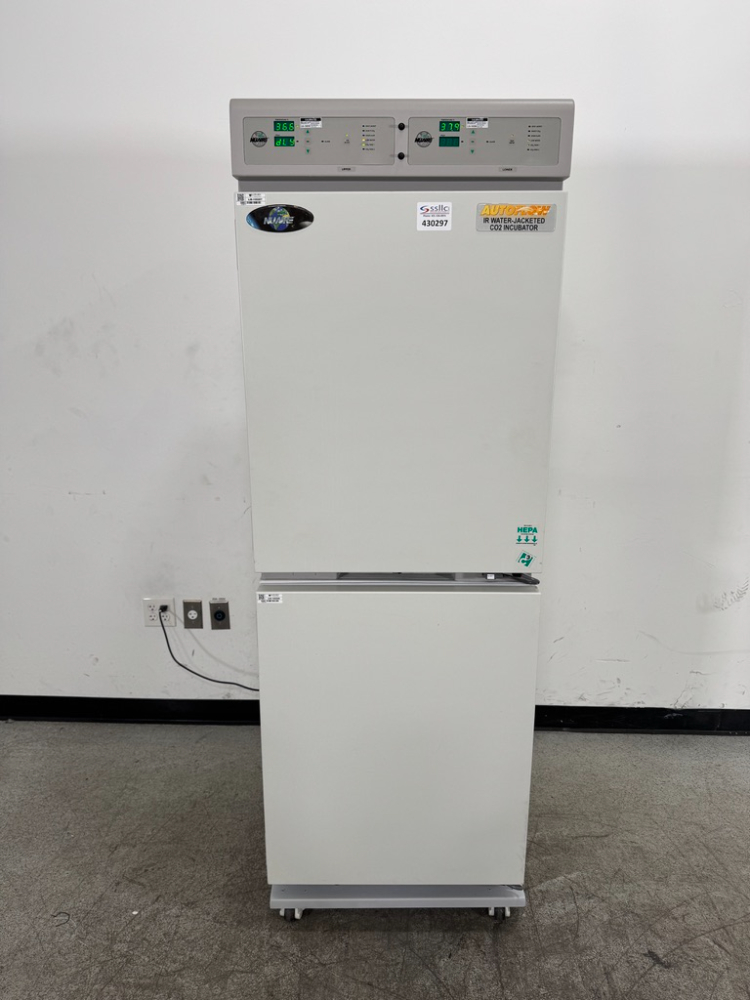 Image of Nuaire Autoflow IR Water-Jacketed CO2 Incubator